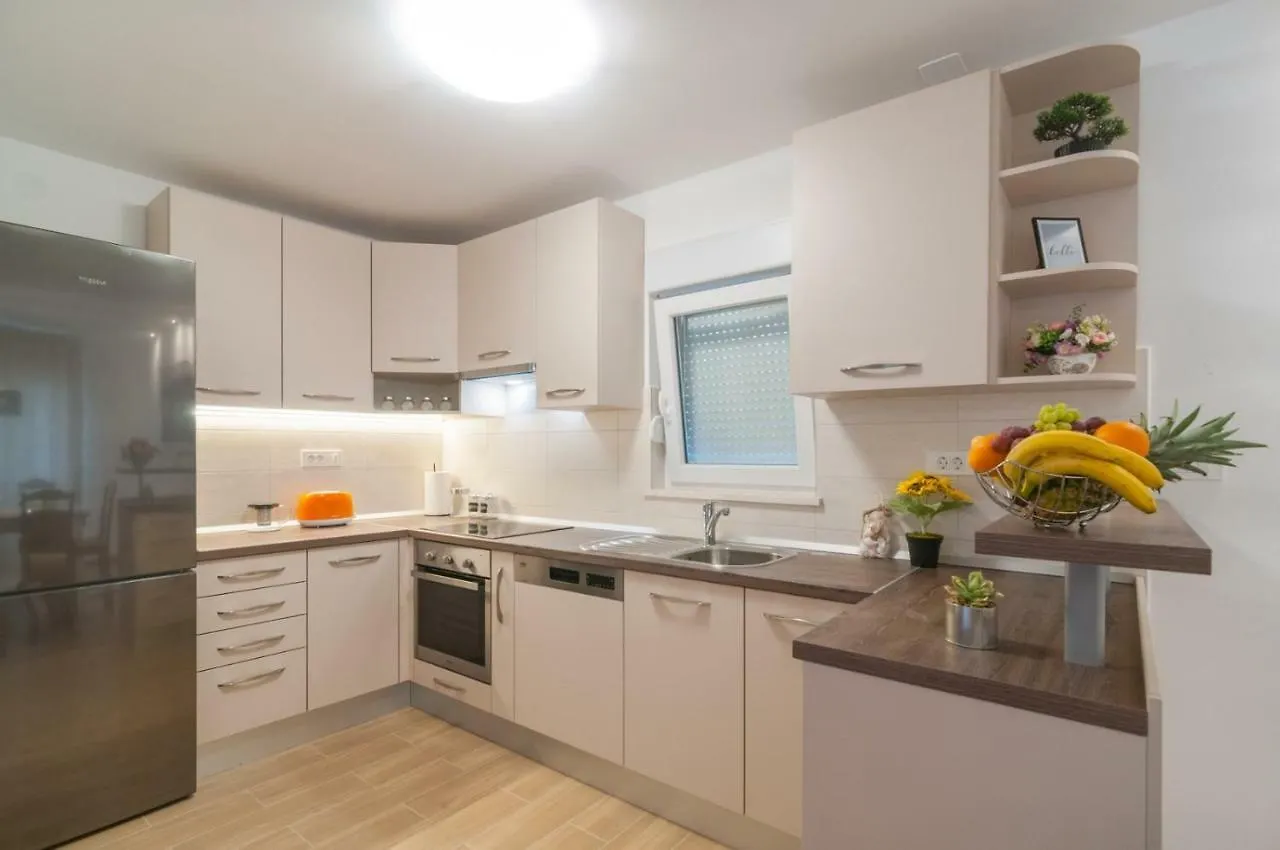 Apartman Braavos **** Apartment Split 0*,  Croatia