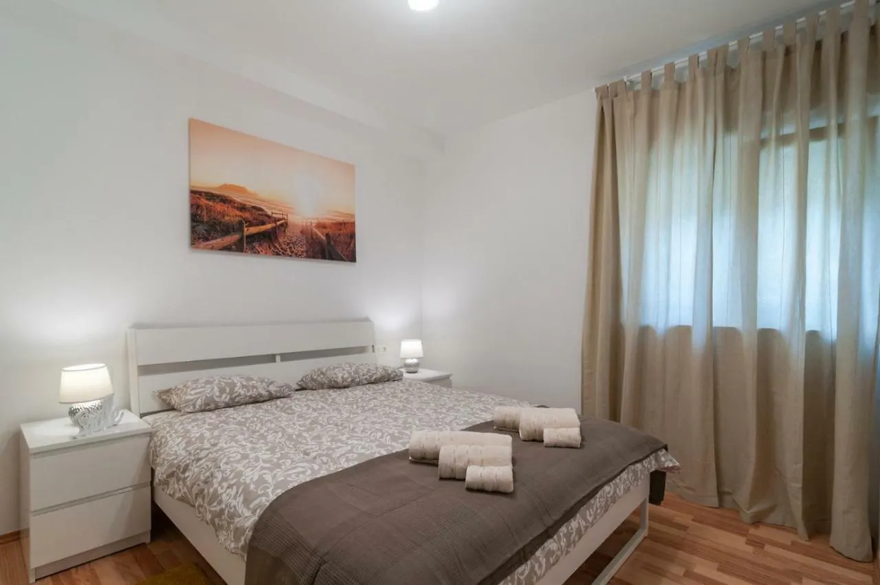 Apartman Braavos **** Apartment Split 0*,